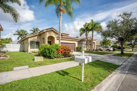 370 SW 203rd Avenue Pembroke Pines FL 33029