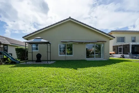 370 SW 203rd Avenue Pembroke Pines FL 33029
