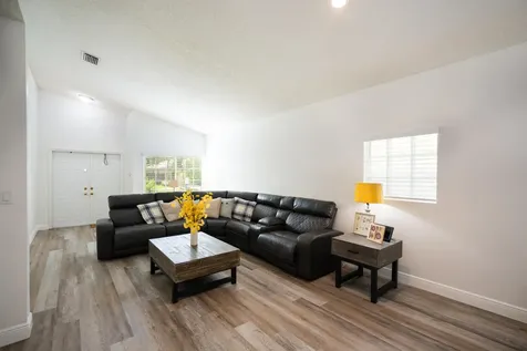 370 SW 203rd Avenue Pembroke Pines FL 33029