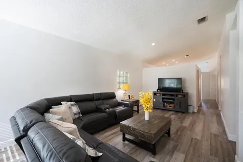 370 SW 203rd Avenue Pembroke Pines FL 33029