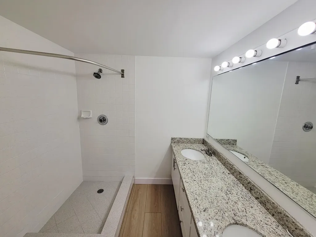 662 Burgundy N Delray Beach FL 33484