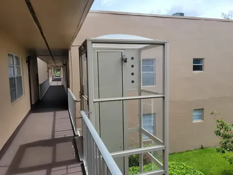 662 Burgundy N Delray Beach FL 33484