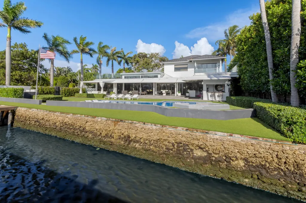 201 Palm Trail Delray Beach FL 33483
