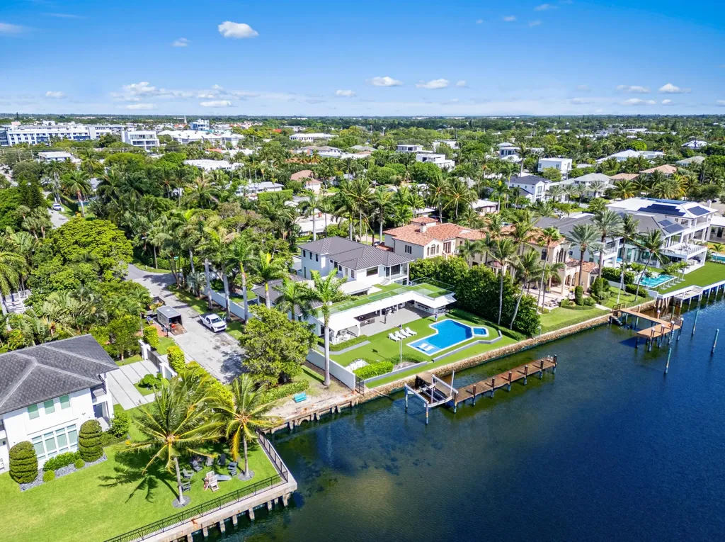 201 Palm Trail Delray Beach FL 33483