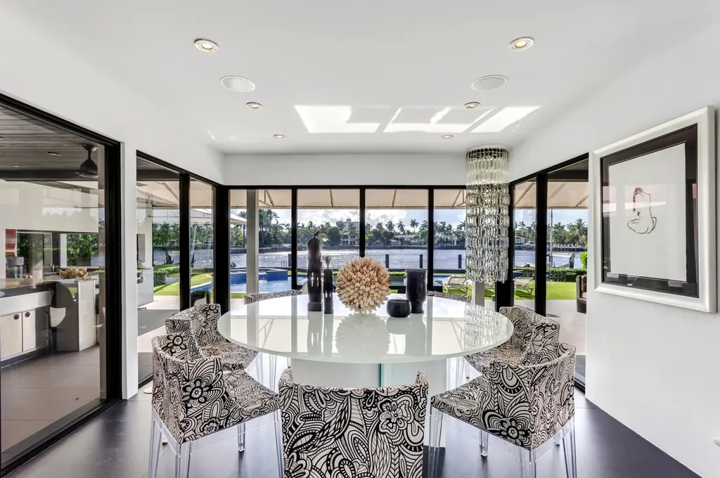 201 Palm Trail Delray Beach FL 33483