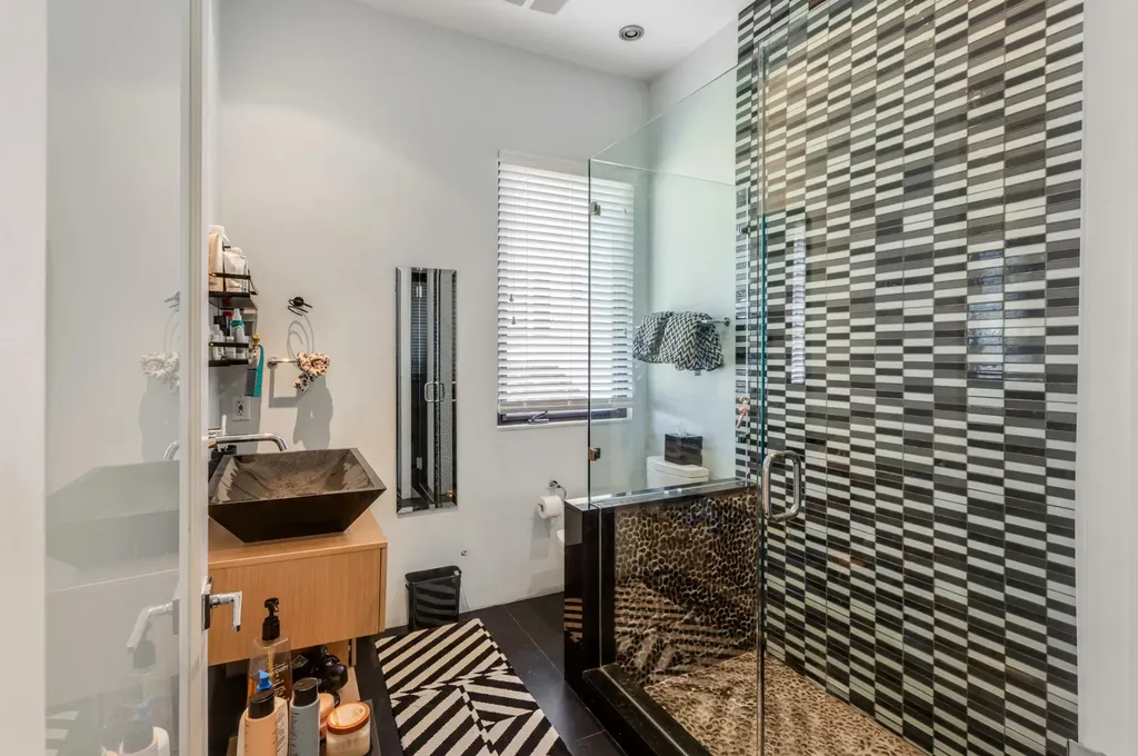 201 Palm Trail Delray Beach FL 33483