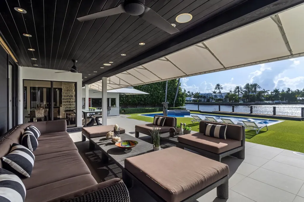 201 Palm Trail Delray Beach FL 33483