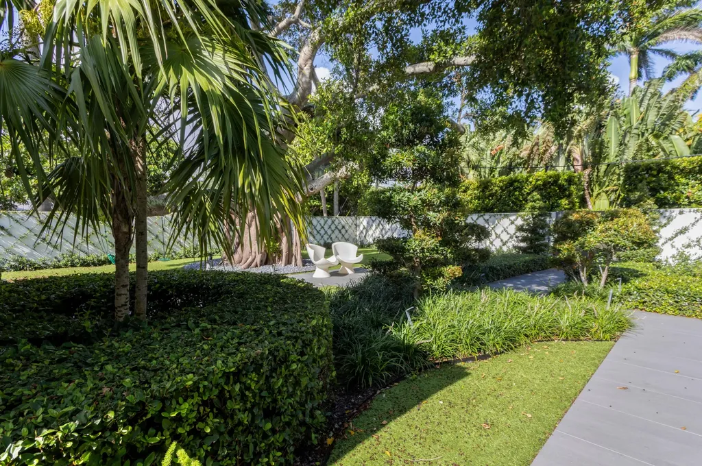 201 Palm Trail Delray Beach FL 33483