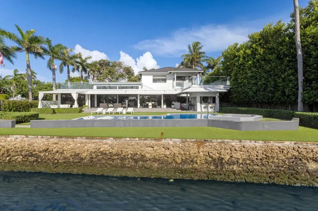 201 Palm Trail Delray Beach FL 33483