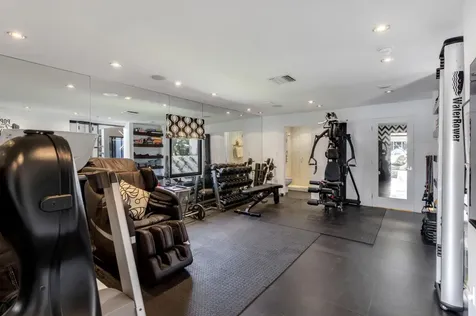 201 Palm Trail Delray Beach FL 33483