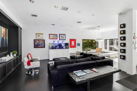 201 Palm Trail Delray Beach FL 33483