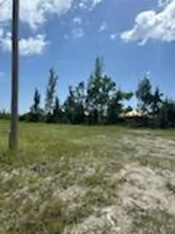 824 NE 23rd Terrace Cape Coral FL 33909