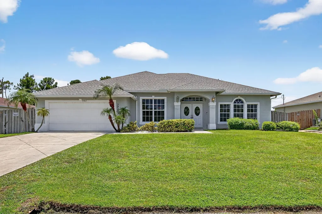 3902 SW Laidlow Street Port St Lucie FL 34953