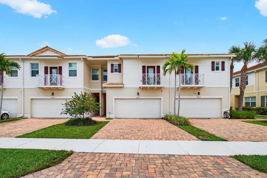 12041 Park Central Royal Palm Beach FL 33411