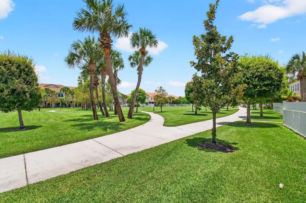 12041 Park Central Royal Palm Beach FL 33411