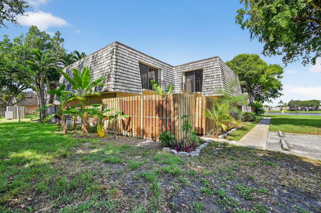 267 Arabian Road Palm Springs FL 33461