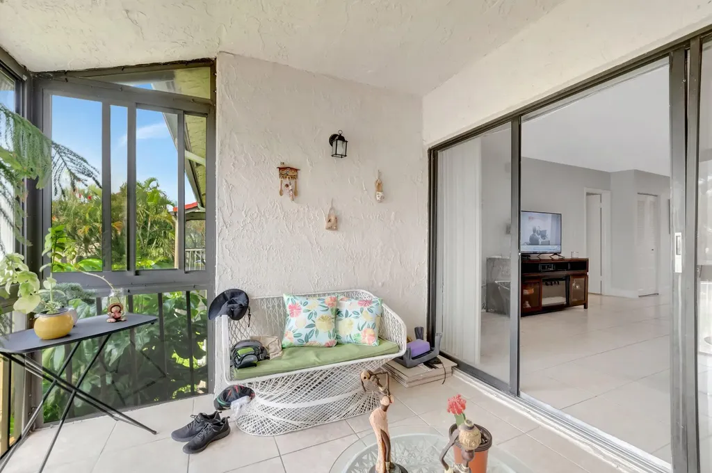 21214 Lago Circle Boca Raton FL 33433