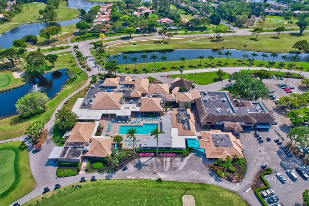 21214 Lago Circle Boca Raton FL 33433