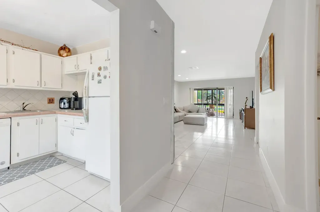 21214 Lago Circle Boca Raton FL 33433