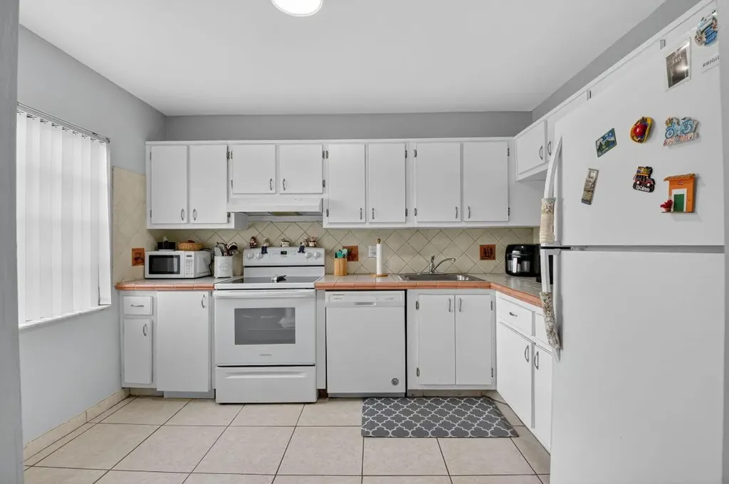 21214 Lago Circle Boca Raton FL 33433