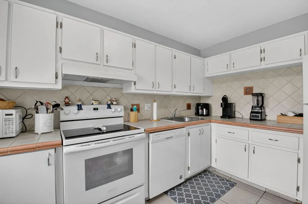 21214 Lago Circle Boca Raton FL 33433