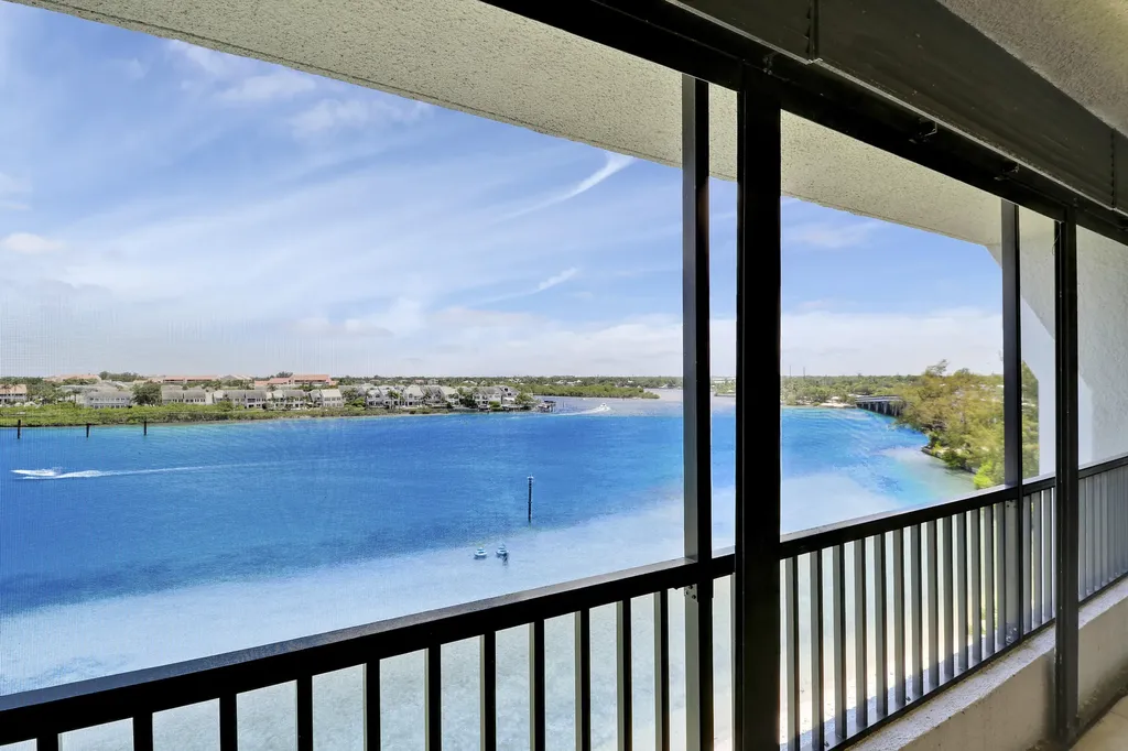 1542 Jupiter Cove Drive Jupiter FL 33469