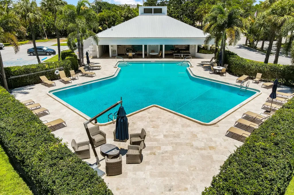 1542 Jupiter Cove Drive Jupiter FL 33469