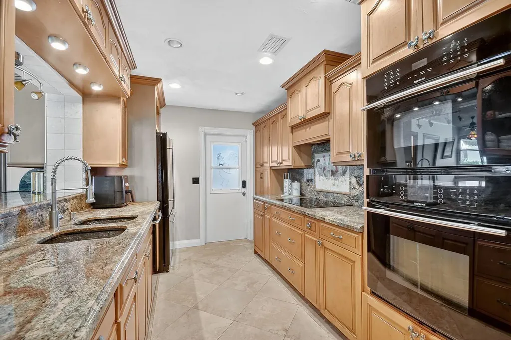 133 Greenbrier Drive Palm Springs FL 33461