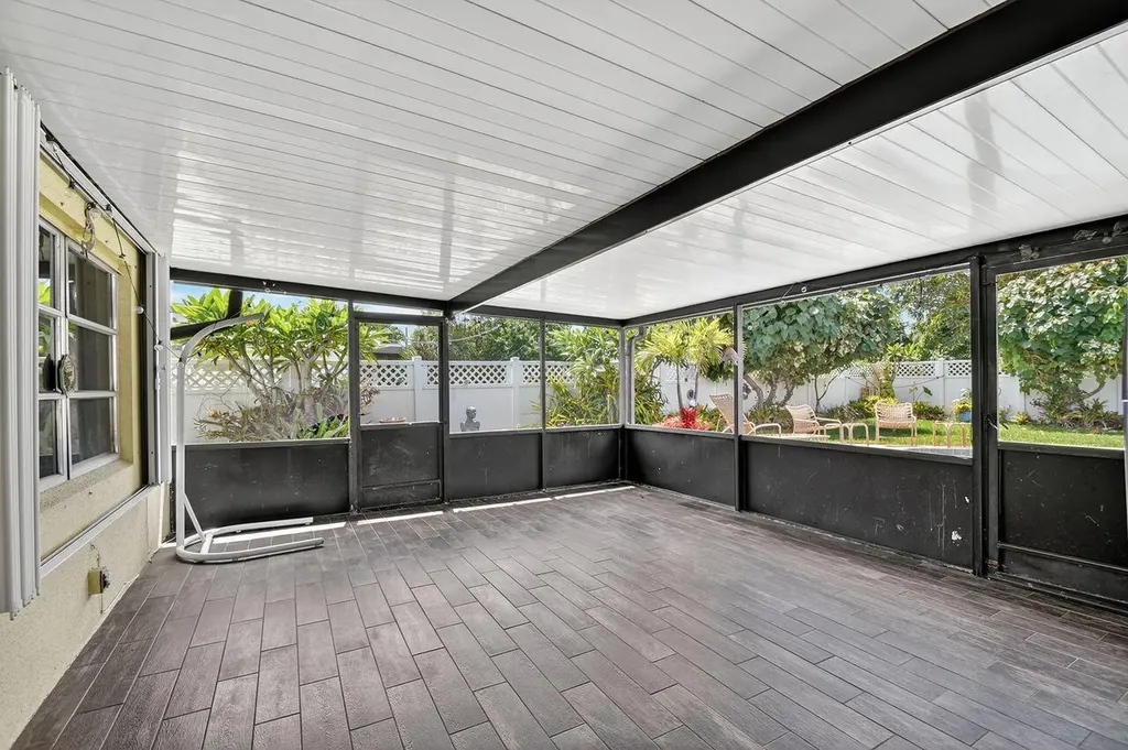 133 Greenbrier Drive Palm Springs FL 33461