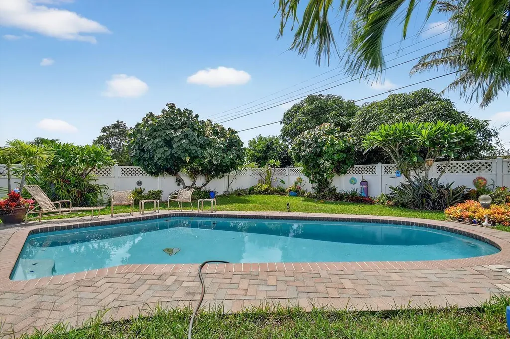133 Greenbrier Drive Palm Springs FL 33461