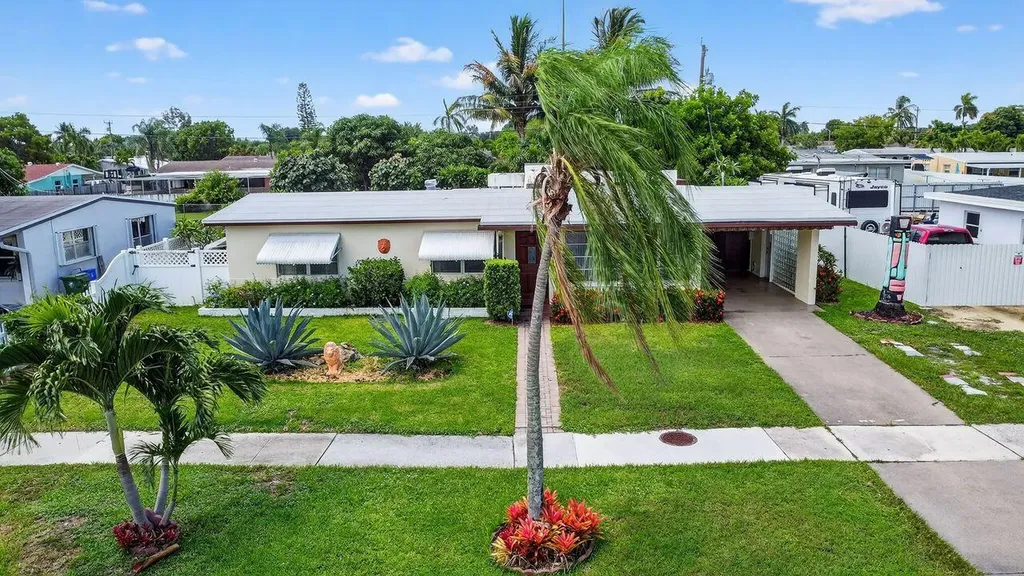 133 Greenbrier Drive Palm Springs FL 33461
