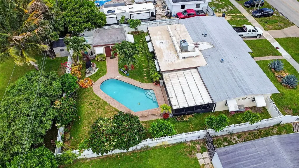 133 Greenbrier Drive Palm Springs FL 33461