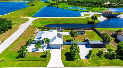 2702 SE South Blackwell Drive Port St Lucie FL 34952