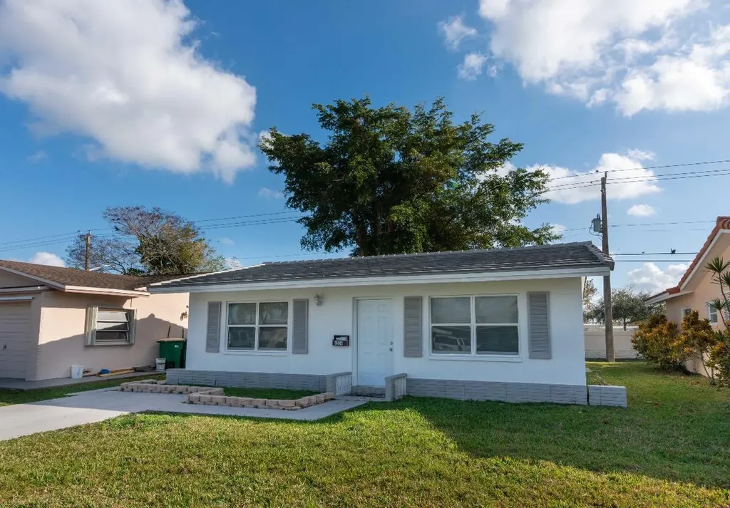 8524 NW 57th Court Tamarac FL 33321