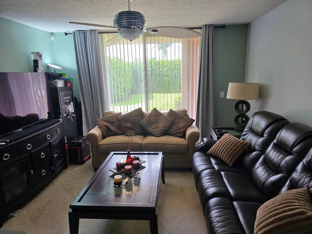 7824 Sonoma Springs Circle Lake Worth FL 33463