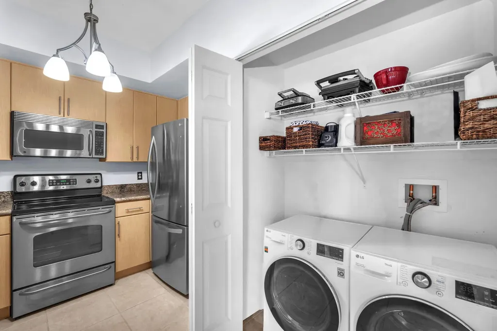 2421 NE 65th Street Fort Lauderdale FL 33308