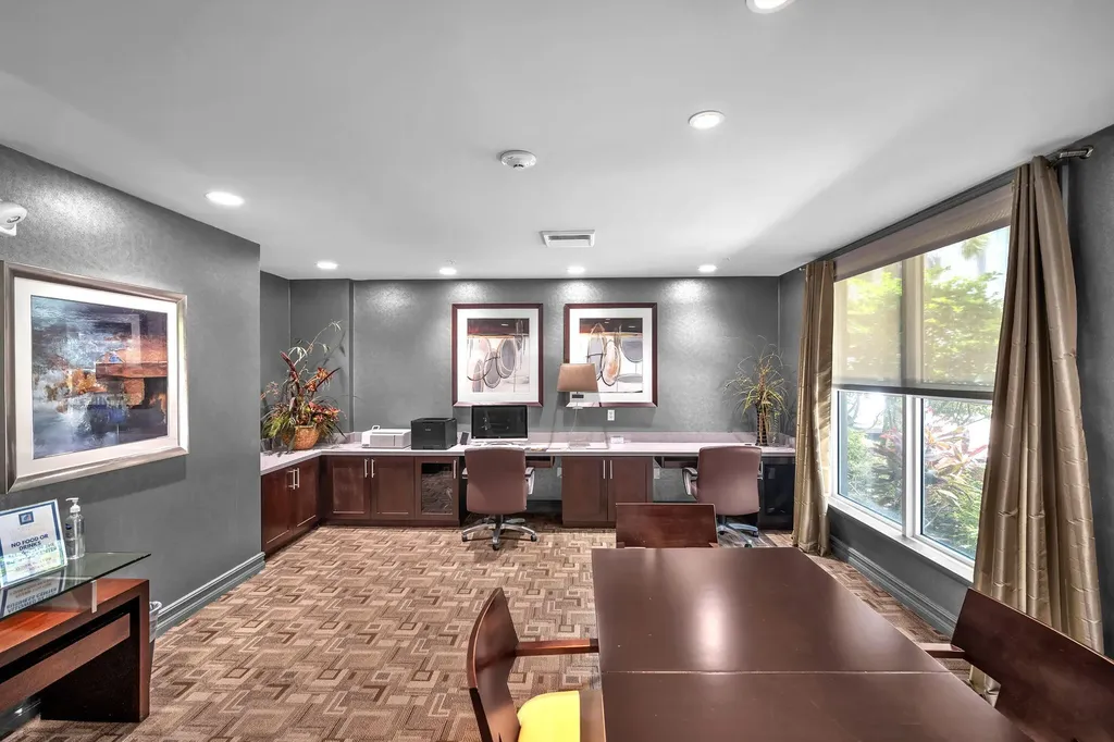 2421 NE 65th Street Fort Lauderdale FL 33308