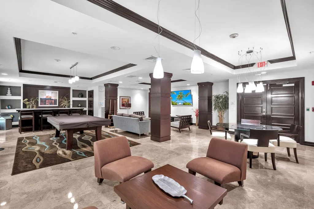 2421 NE 65th Street Fort Lauderdale FL 33308
