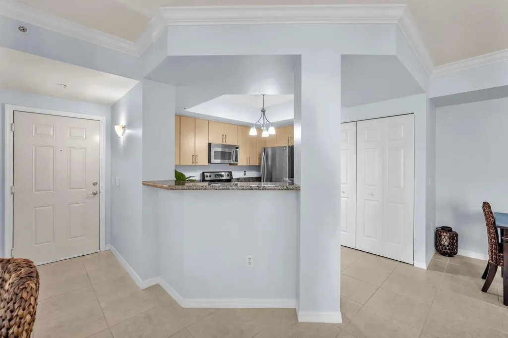 2421 NE 65th Street Fort Lauderdale FL 33308