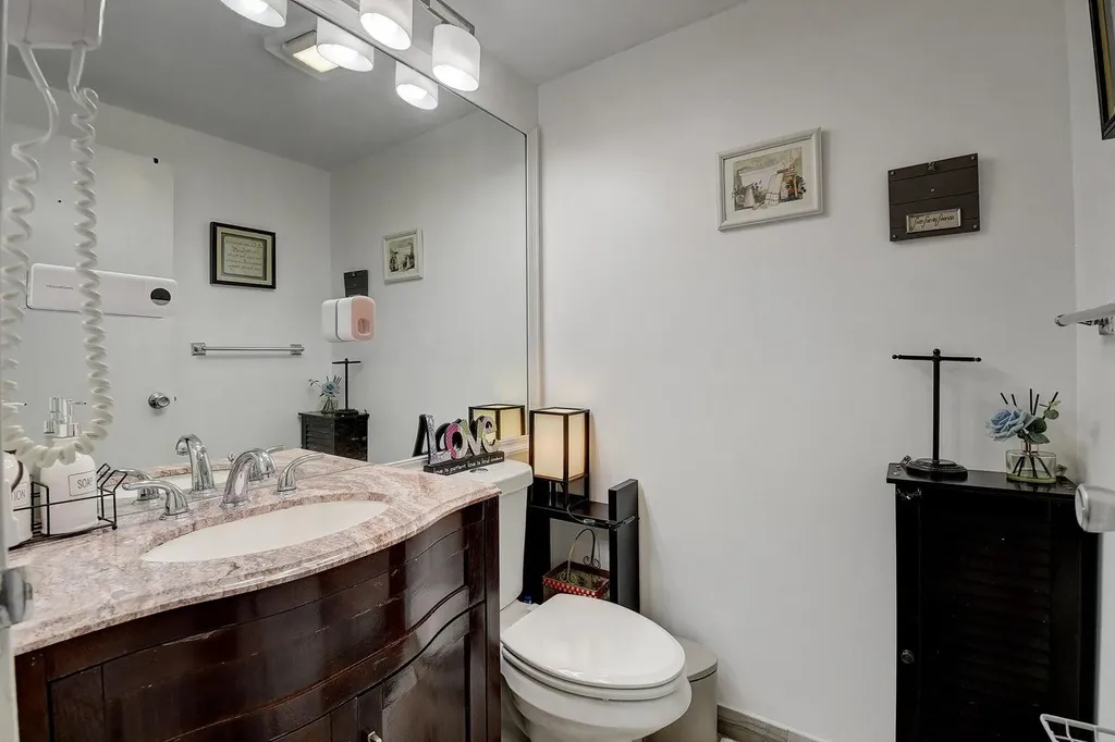 123 Saxony C Delray Beach FL 33446