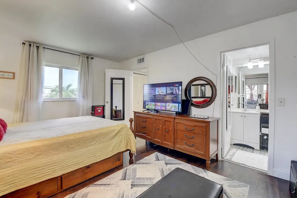 123 Saxony C Delray Beach FL 33446