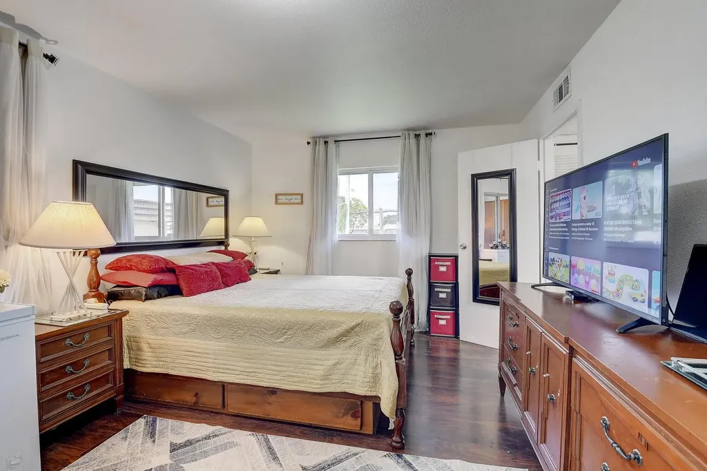123 Saxony C Delray Beach FL 33446
