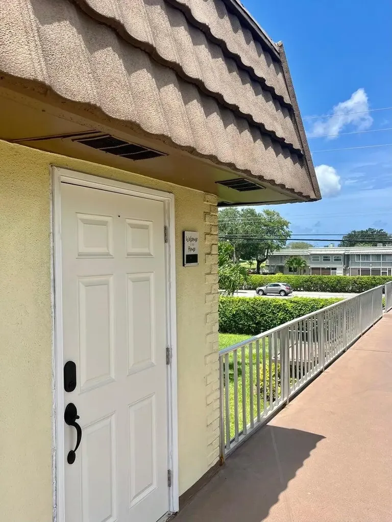 123 Saxony C Delray Beach FL 33446