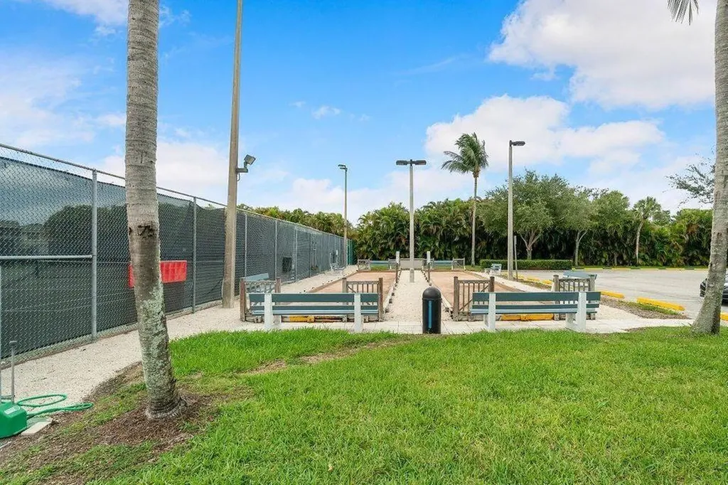 123 Saxony C Delray Beach FL 33446