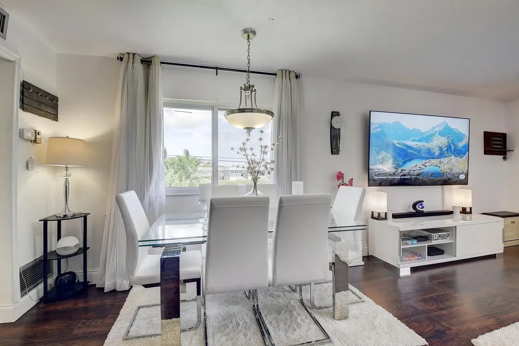 123 Saxony C Delray Beach FL 33446