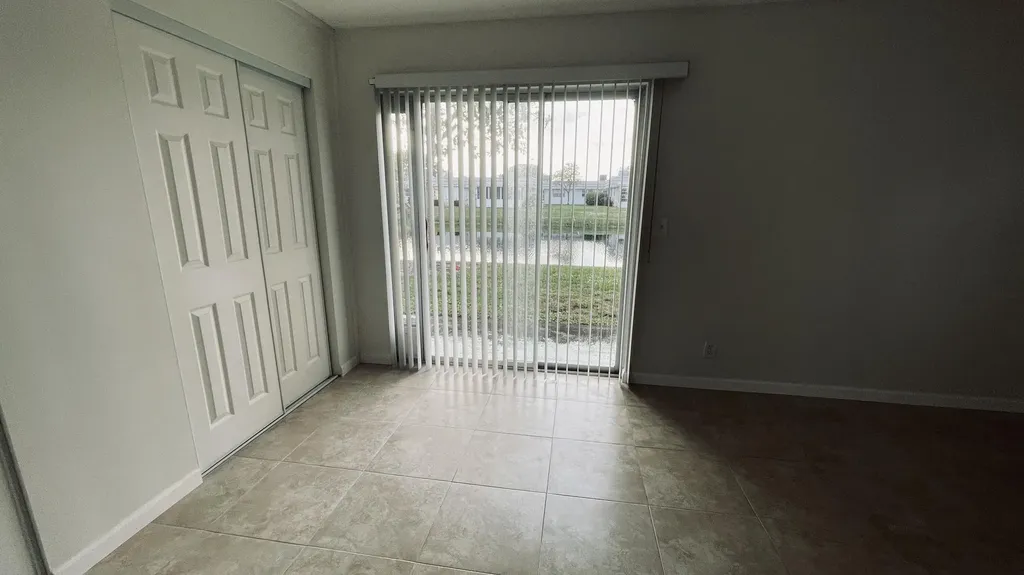 166 Valencia G Delray Beach FL 33446