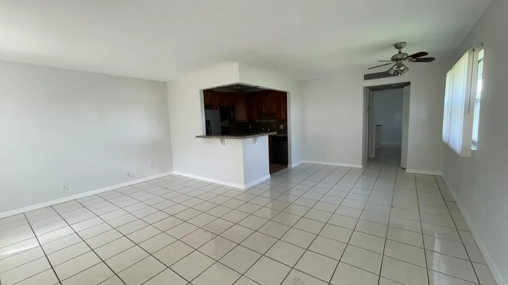 166 Valencia G Delray Beach FL 33446