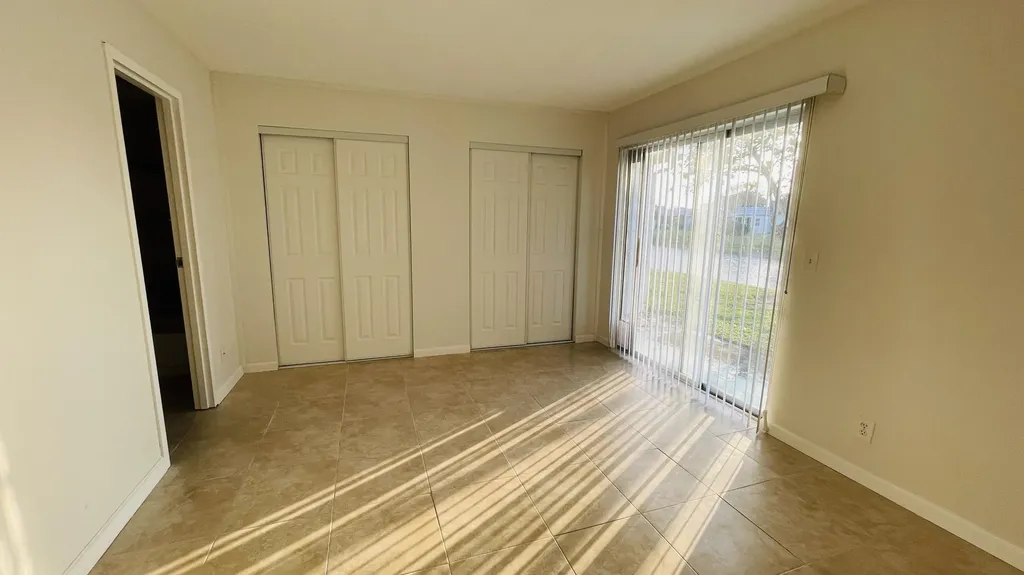 166 Valencia G Delray Beach FL 33446