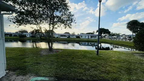 166 Valencia G Delray Beach FL 33446