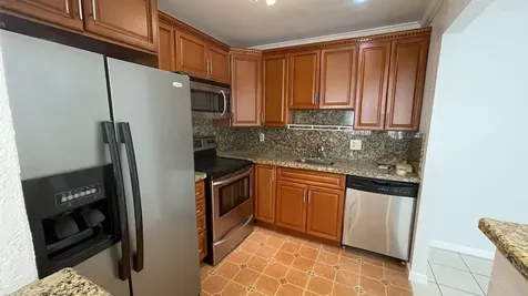 166 Valencia G Delray Beach FL 33446